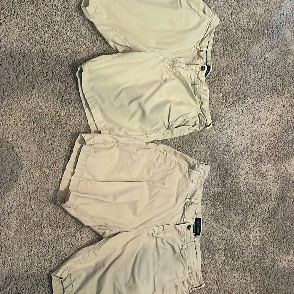 Men’s American Eagle 7 inch khaki shorts